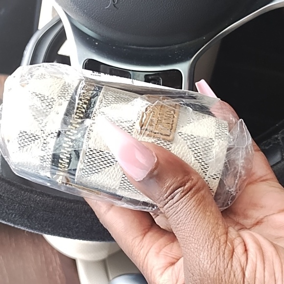 Keychain Coin/Lipstick Purse - Picture 2 of 2